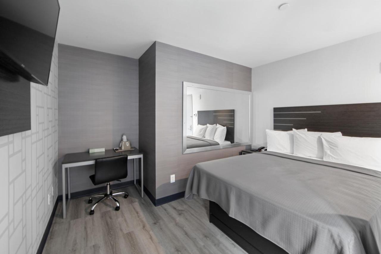 Hotel 365 Bronx - Yankee Stadium New York Exterior photo